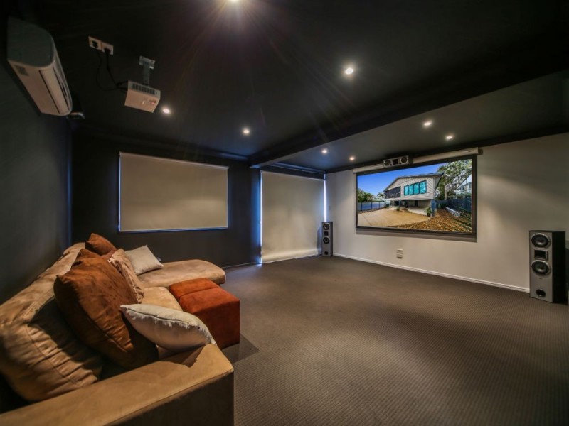 11 Tooraneedin Road, Coomera QLD 4209