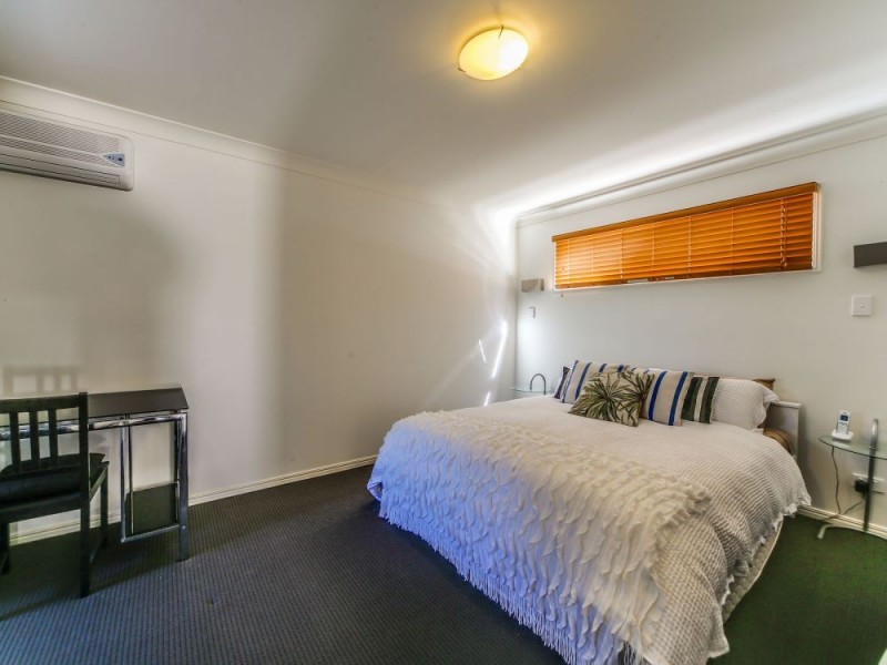 11 Tooraneedin Road, Coomera QLD 4209