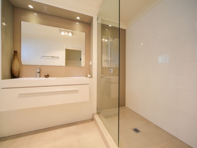 11 Tooraneedin Road, Coomera QLD 4209