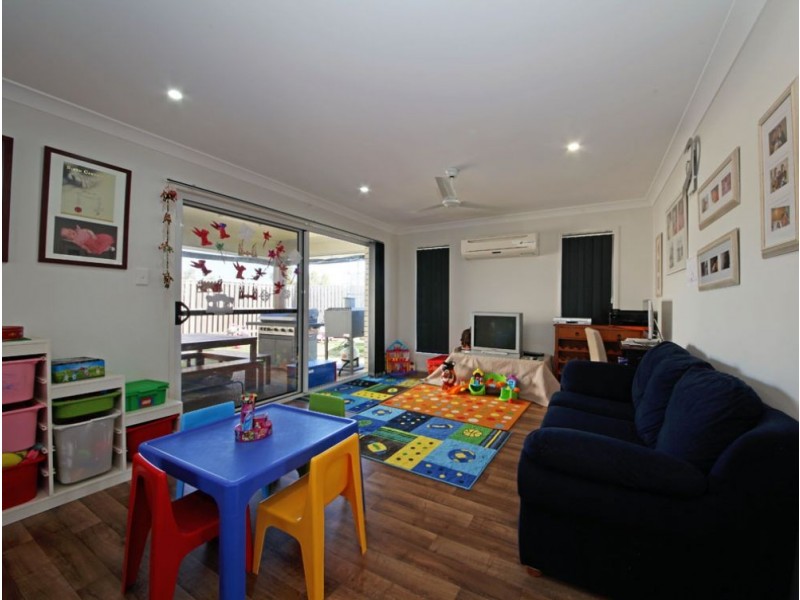 23 Severn Crescent, North Lakes QLD 4509