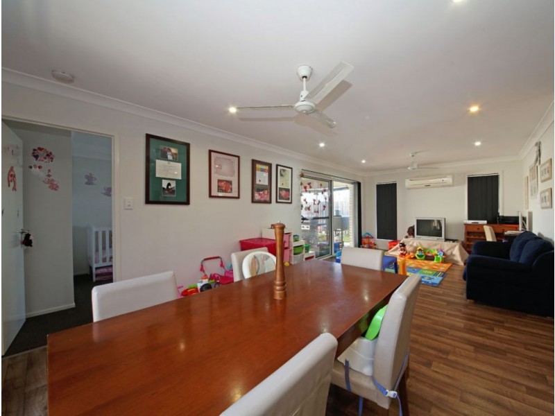 23 Severn Crescent, North Lakes QLD 4509