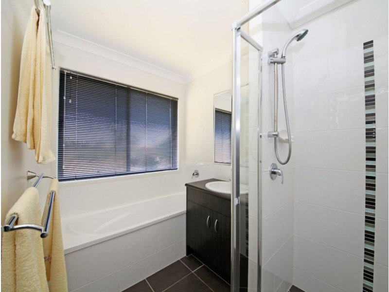 23 Severn Crescent, North Lakes QLD 4509