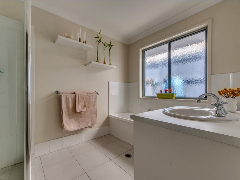 14 Everglades Street, Springfield Lakes QLD 4300