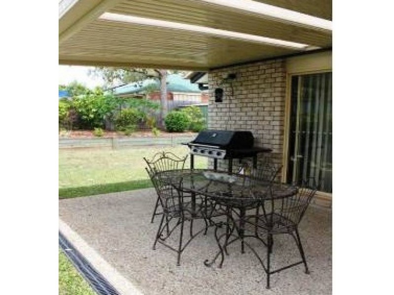 11 Wren Close, Forest Lake QLD 4078