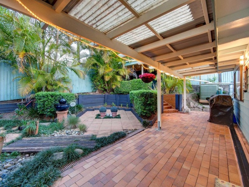 14 Tombondan Crescent, Ferny Hills QLD 4055