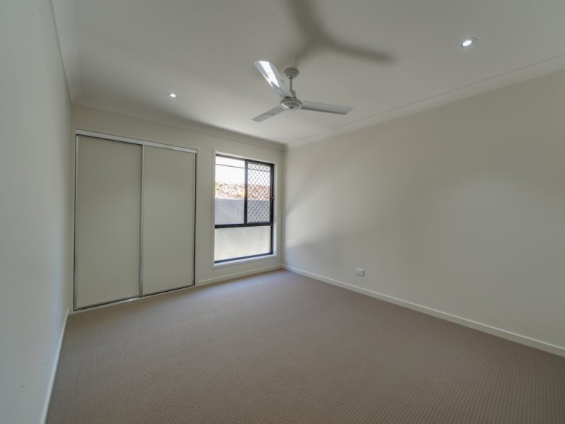 38 Lysterfield Rise, Upper Coomera QLD 4209