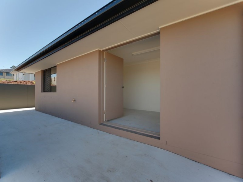 38 Lysterfield Rise, Upper Coomera QLD 4209