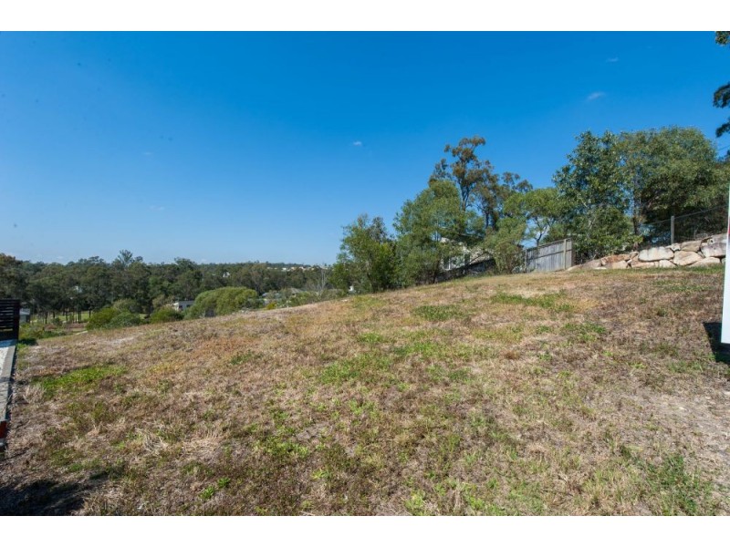 7 Betula Crescent, Brookwater QLD 4300