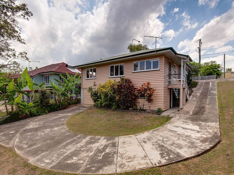 886 Samford Road, Keperra QLD 4054