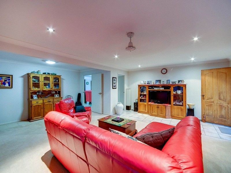 60 Falconglen Place, Ferny Grove QLD 4055