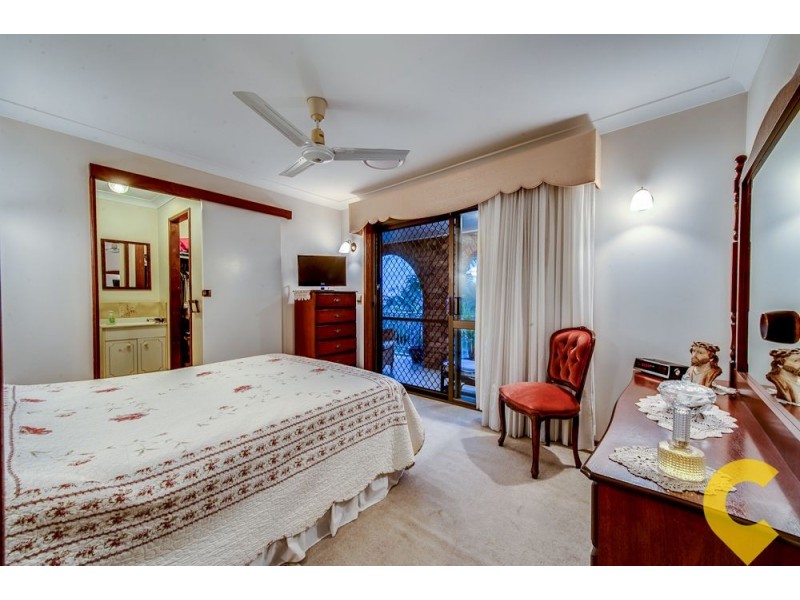 10 Bacchus Street, Robertson QLD 4109