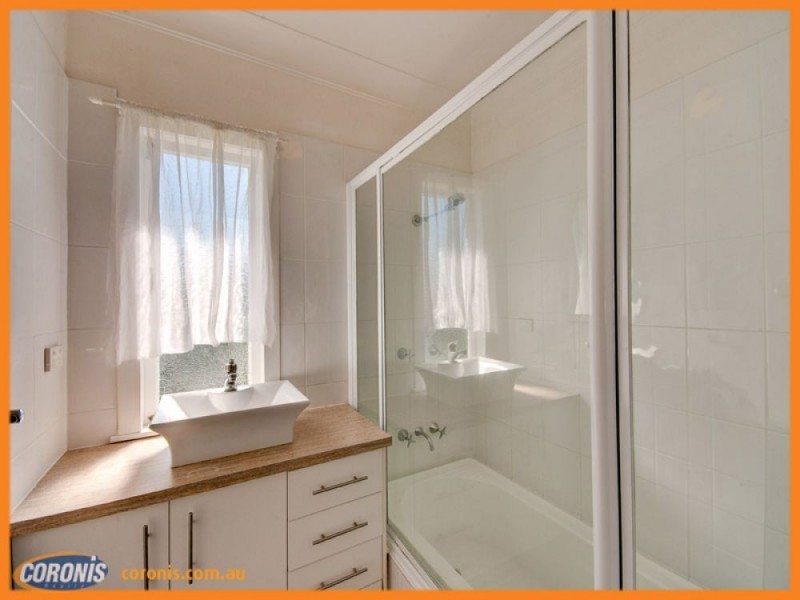 1 Lennox St, Stafford QLD 4053