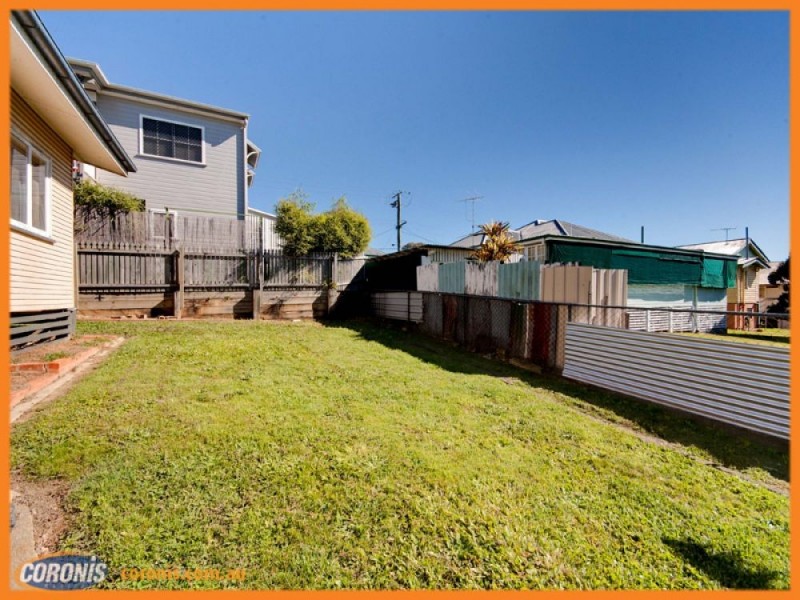 1 Lennox St, Stafford QLD 4053