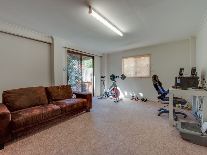 16 James Street, Bundamba QLD 4304