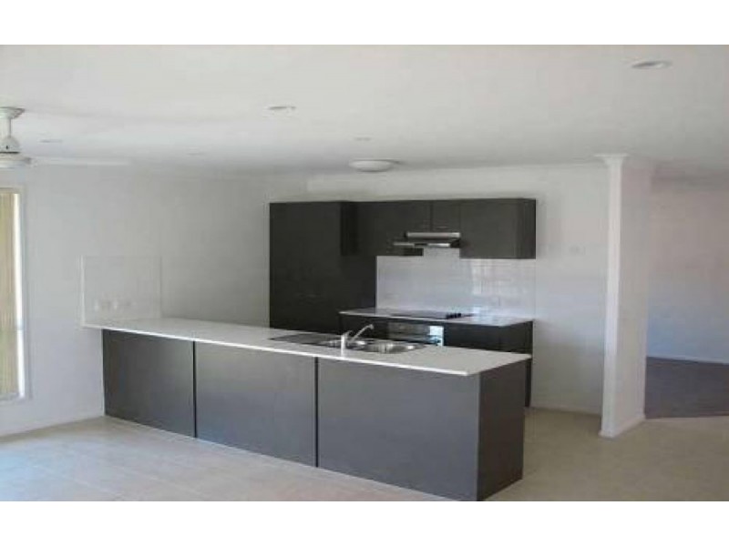 7 Peacherine Circuit, Bellmere QLD 4510