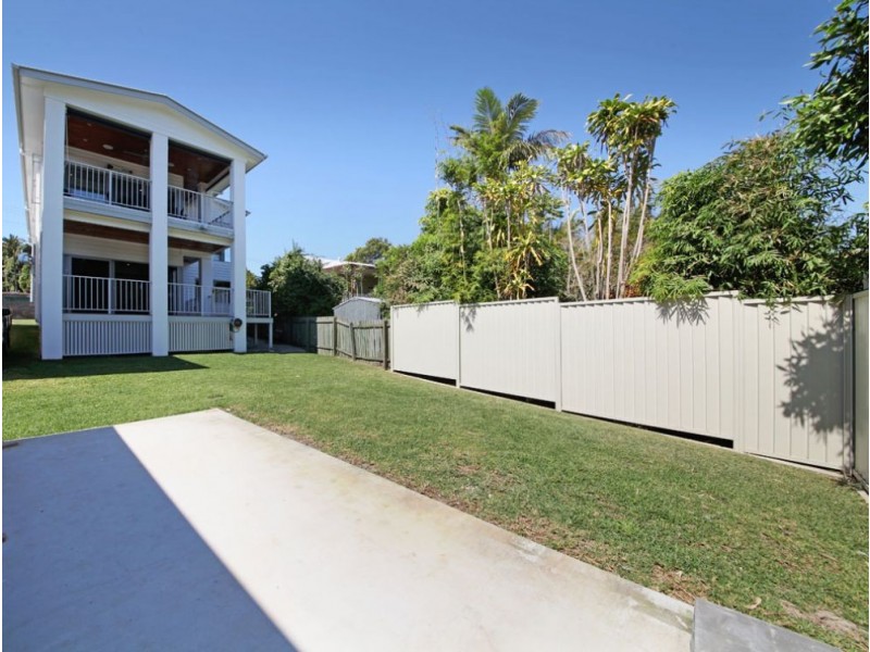 45 Nash Street, Sandgate QLD 4017