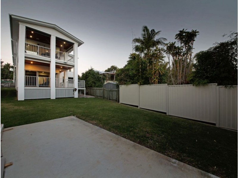 45 Nash Street, Sandgate QLD 4017