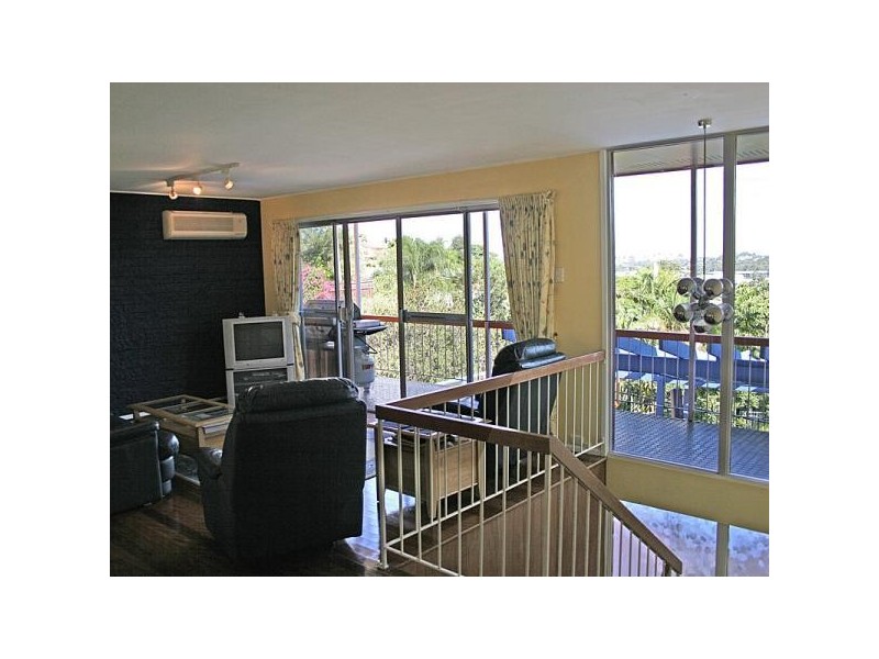 24 Caratel Street, Stafford Heights QLD 4053