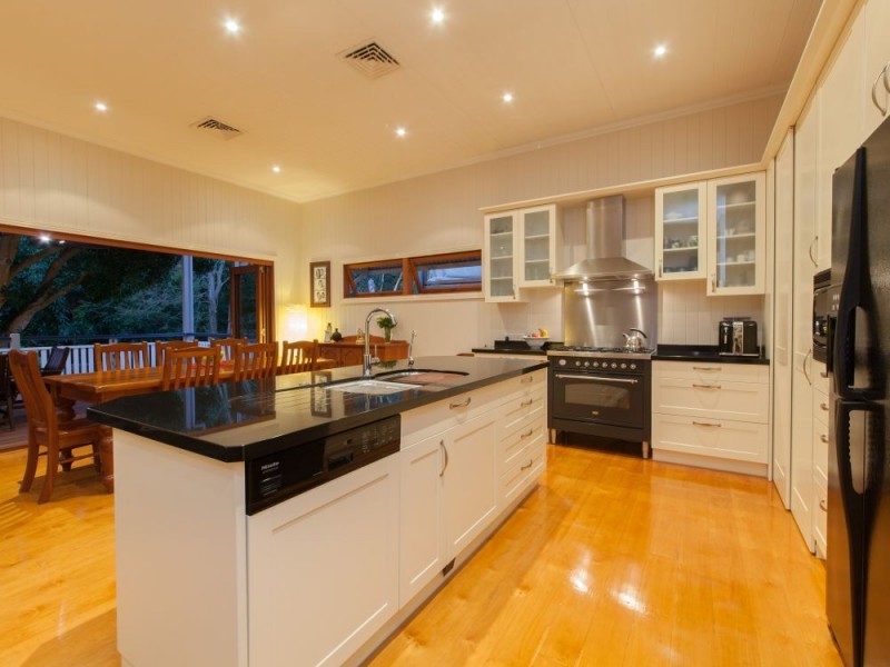 39 Quandong Street, Ashgrove QLD 4060