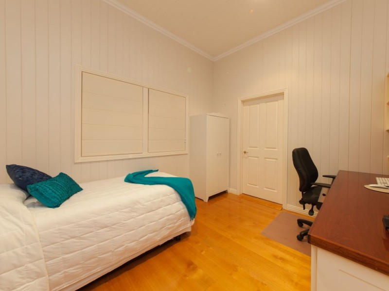 39 Quandong Street, Ashgrove QLD 4060