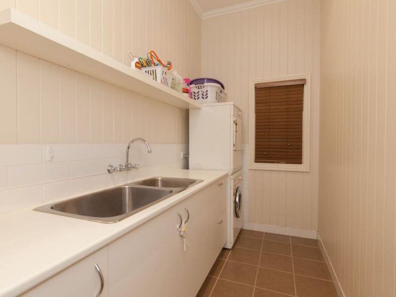 39 Quandong Street, Ashgrove QLD 4060