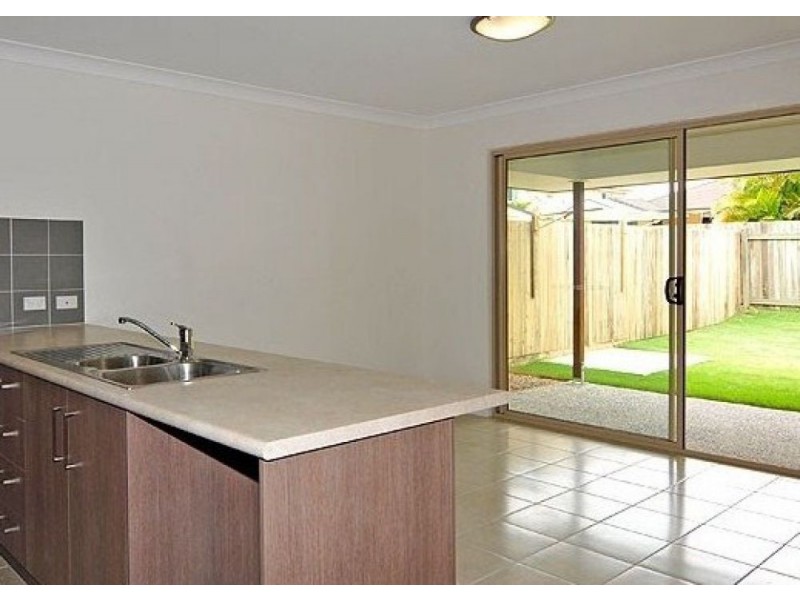 2/9a Trenton, Bracken Ridge QLD 4017