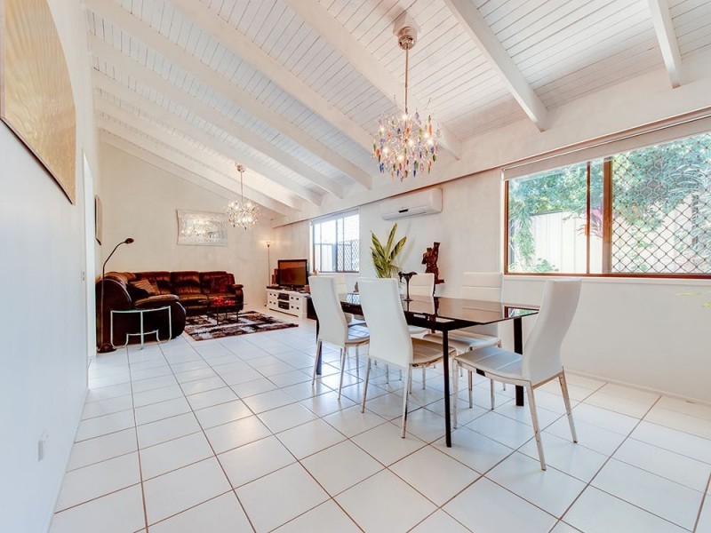 35 Jardine Drive, Springwood QLD 4127