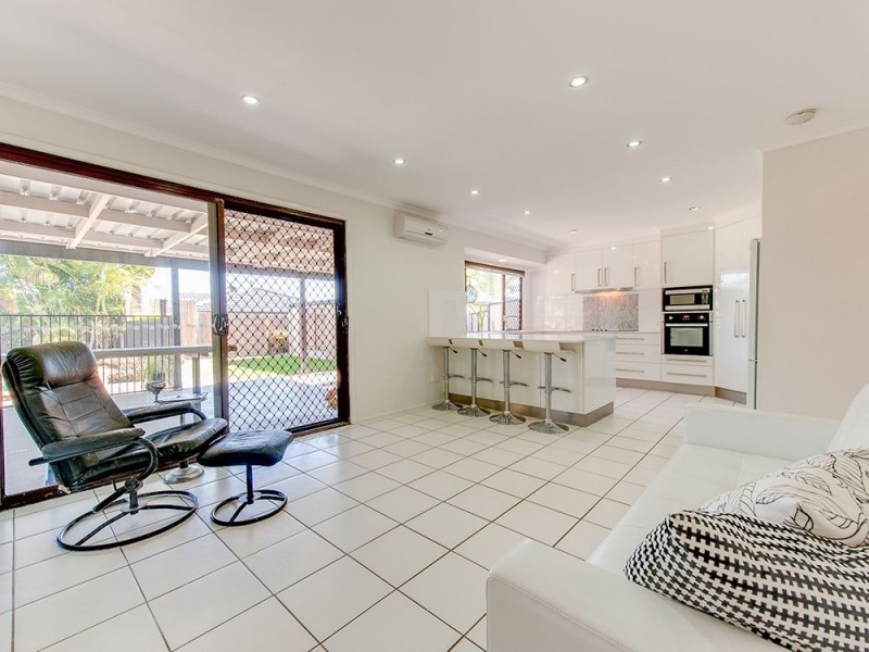 35 Jardine Drive, Springwood QLD 4127