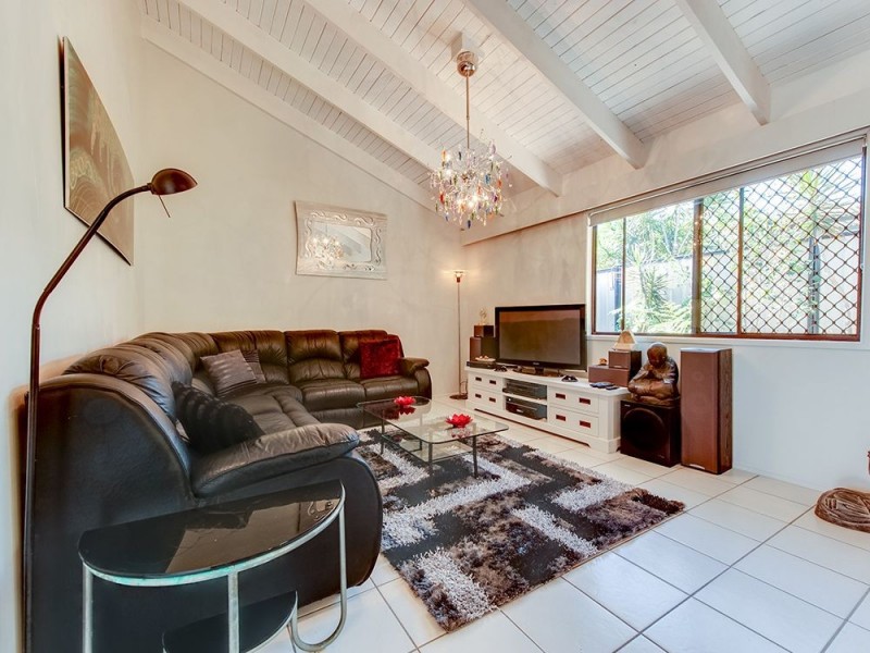 35 Jardine Drive, Springwood QLD 4127