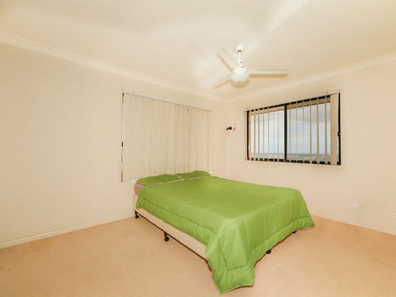 2/86 Kincaid Drive, Highland Park QLD 4211