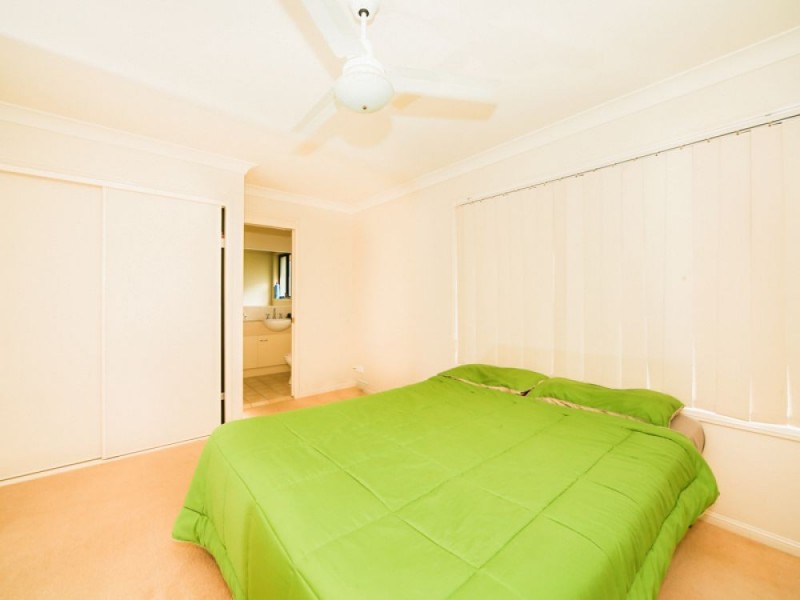 2/86 Kincaid Drive, Highland Park QLD 4211