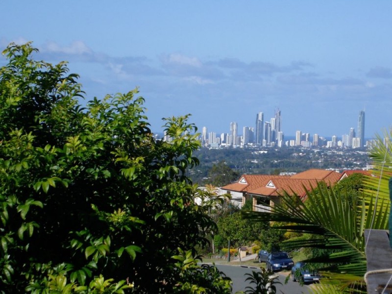 2/86 Kincaid Drive, Highland Park QLD 4211