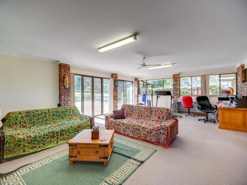 348 Magaret Rd, Kurwongbah QLD 4503