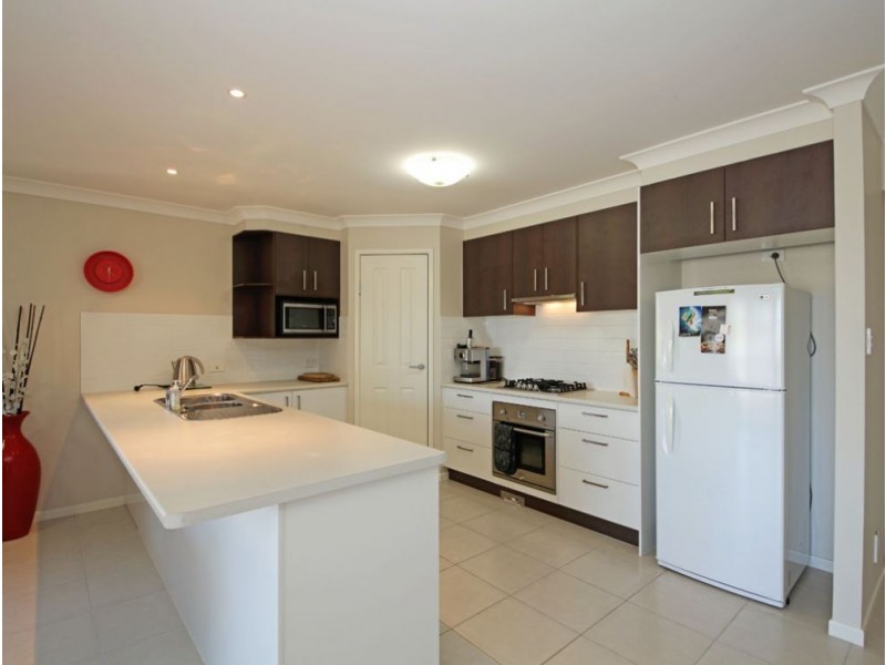 12 Dorothy Street, Narangba QLD 4504