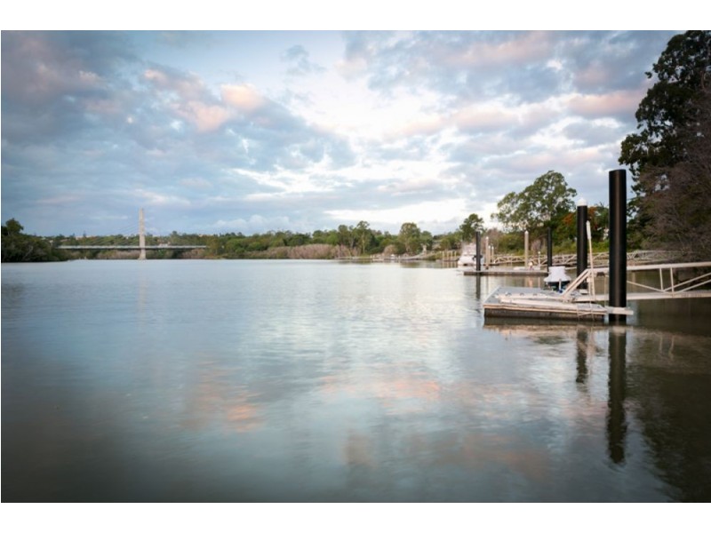 101 Brisbane Corso, Fairfield QLD 4103