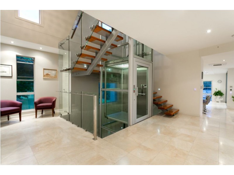 101 Brisbane Corso, Fairfield QLD 4103