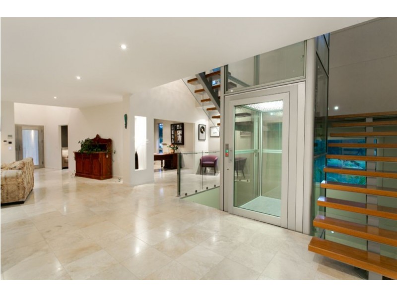 101 Brisbane Corso, Fairfield QLD 4103