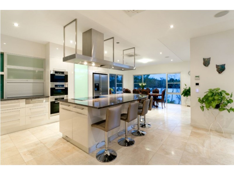 101 Brisbane Corso, Fairfield QLD 4103