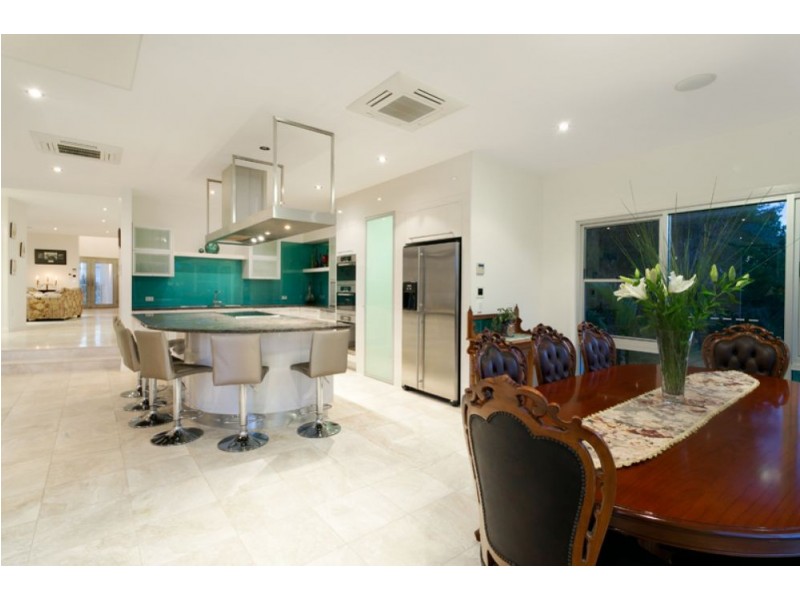 101 Brisbane Corso, Fairfield QLD 4103