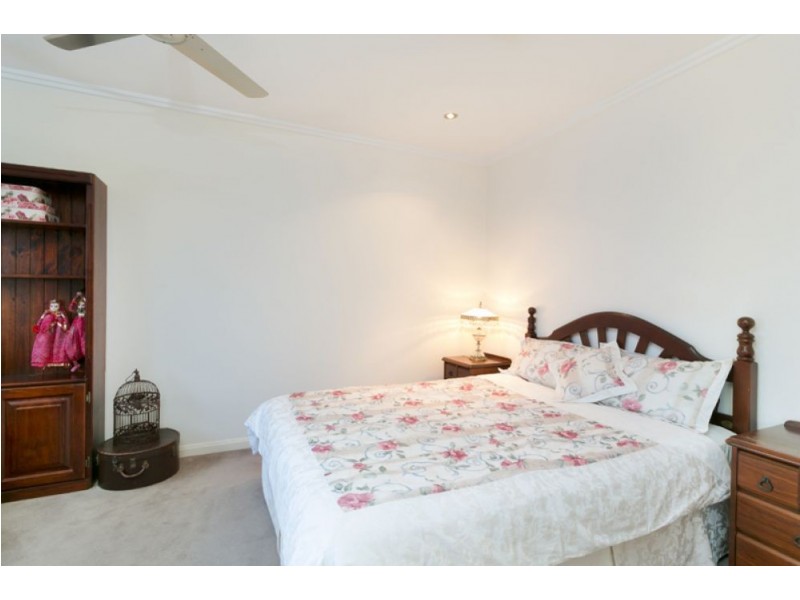 101 Brisbane Corso, Fairfield QLD 4103