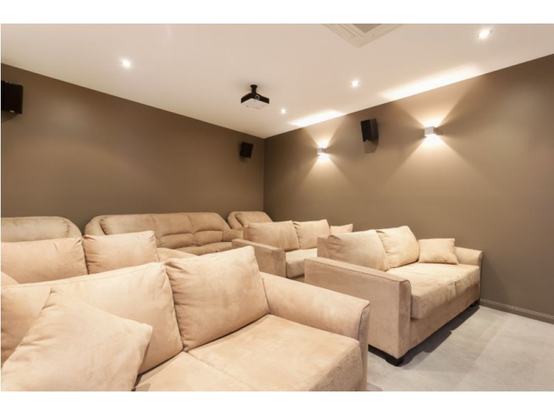 101 Brisbane Corso, Fairfield QLD 4103