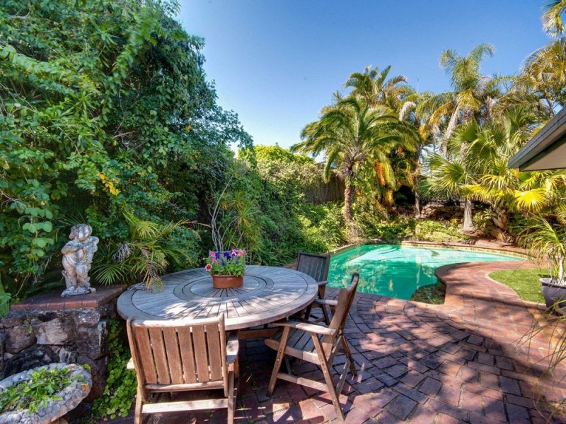 15 Barrine Court, Petrie QLD 4502