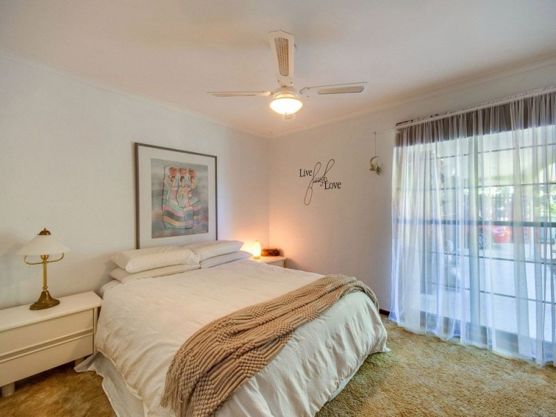 15 Barrine Court, Petrie QLD 4502