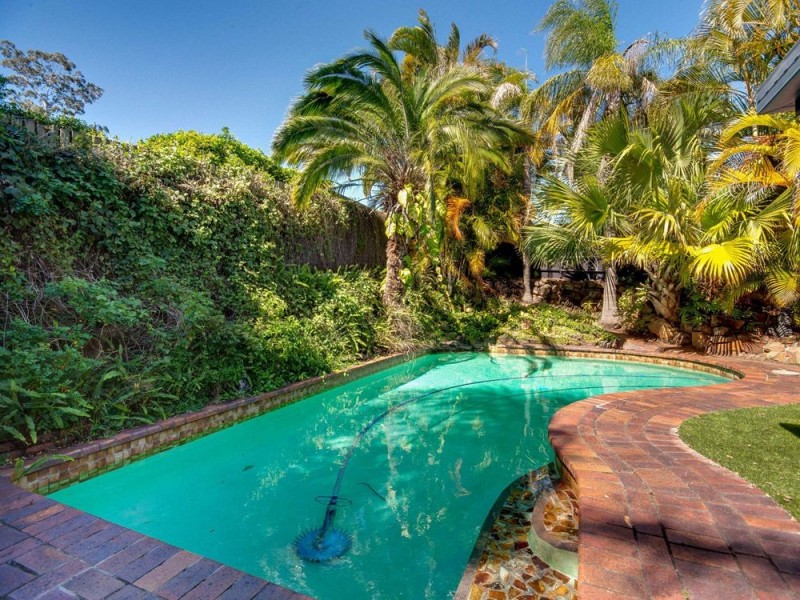 15 Barrine Court, Petrie QLD 4502