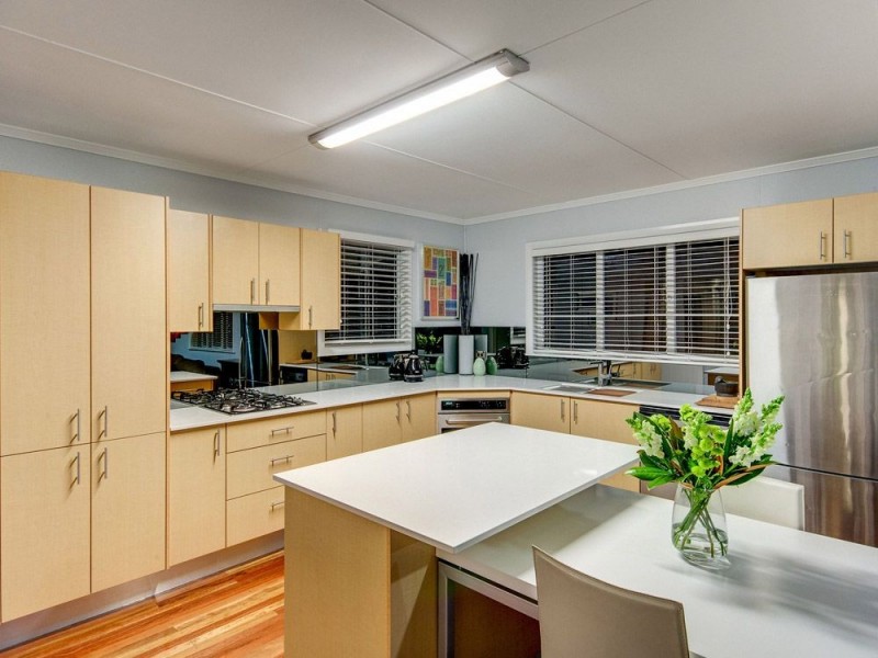 69 Yanderra Avenue, Arana Hills QLD 4054