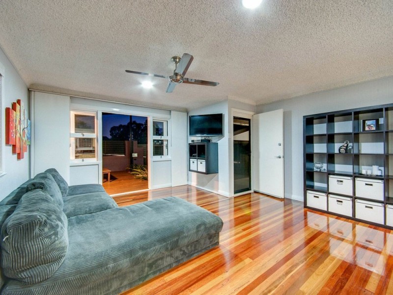 69 Yanderra Avenue, Arana Hills QLD 4054
