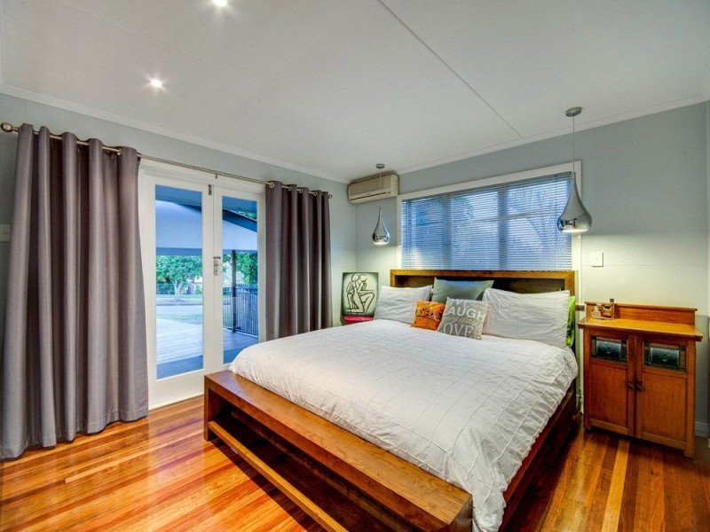 69 Yanderra Avenue, Arana Hills QLD 4054
