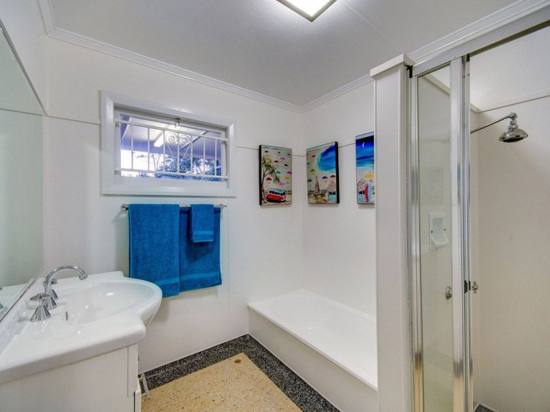69 Yanderra Avenue, Arana Hills QLD 4054