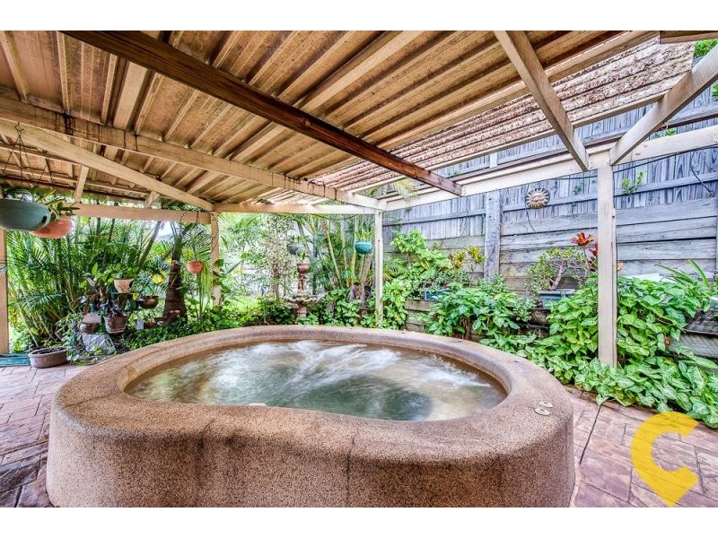 15 Leopard Tree Cl, Sinnamon Park QLD 4073