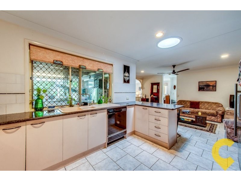 15 Leopard Tree Cl, Sinnamon Park QLD 4073